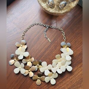 BaubleBar daisy bib necklace